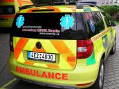 Chodkyni porazilo ve Slatiňanech projíždějící auto, se zraněním skončila v nemocnici