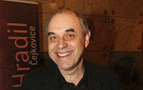 Herec Miroslav Táborský v divadelní grotesce Blázinec