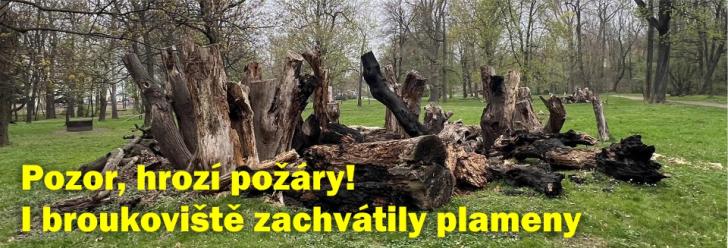 Broukoviště zachvátily plameny. Na Chrudimsku hrozí i další požáry
