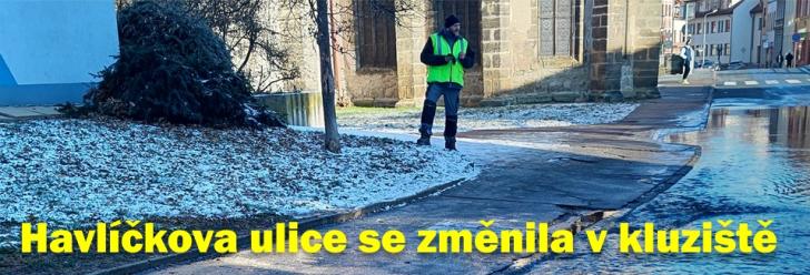 Havlíčkova ulice se změnila v kluziště