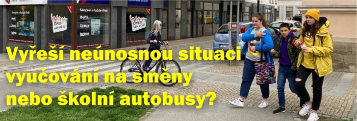 Ředitelé v zoufalství navrhují vyučování na směny nebo zřízení školního autobusu