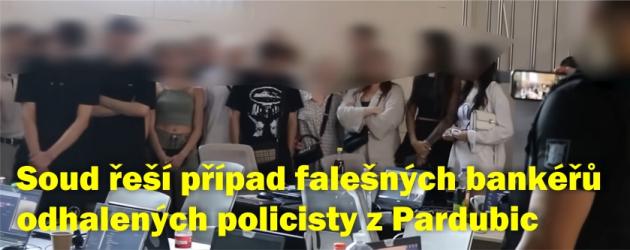 Soud řeší případ falešných bankéřů odhalených policisty z Pardubic