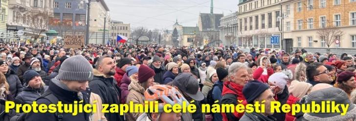 Akce Stojíme za prezidentem bude pokračovat: Svůj názor dali jasně najevo i v Pardubicích