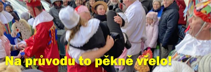 Na masopustním průvodu to pěkně vřelo!