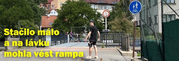 Studii s bezbariérovým řešením přístupu k lávce město nevyužilo
