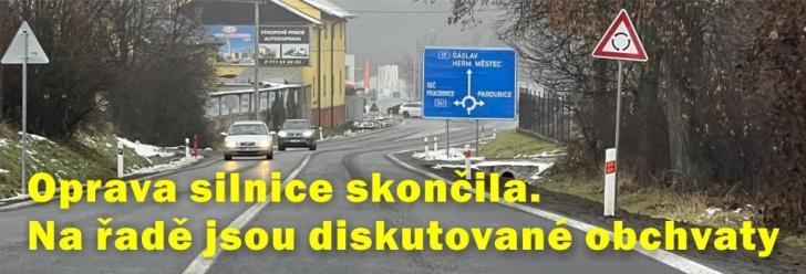 Oprava silnice skončila. Na řadě jsou diskutované obchvaty