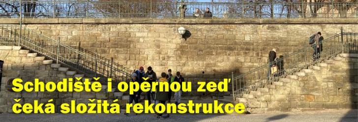 Historické schodiště a opěrnou zeď nad Žižkovým náměstím čeká rekonstrukce