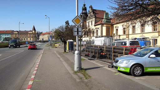 Dobíjecí stanice pro elektromobily na Masarykově náměstí bude