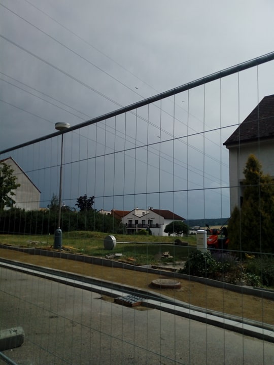 Pracuje vůbec někdo na Vlčí hoře?!