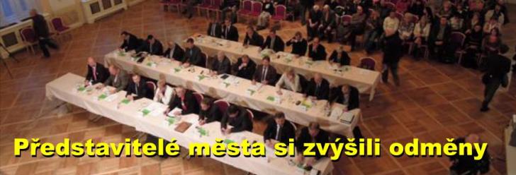 Představitelé města si zvýšili odměny